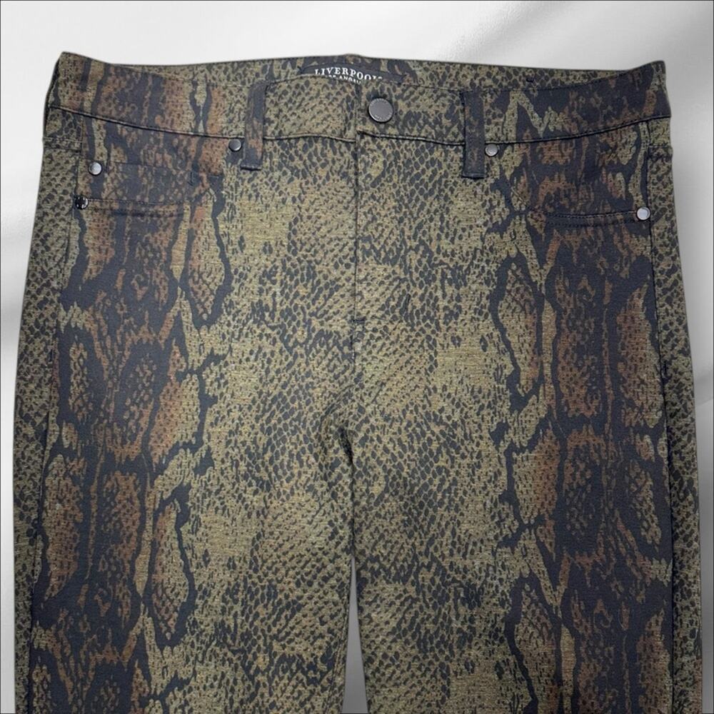 LIVERPOOL Women’s 8/29 Green Black Snakeskin Print Skinny Jeans